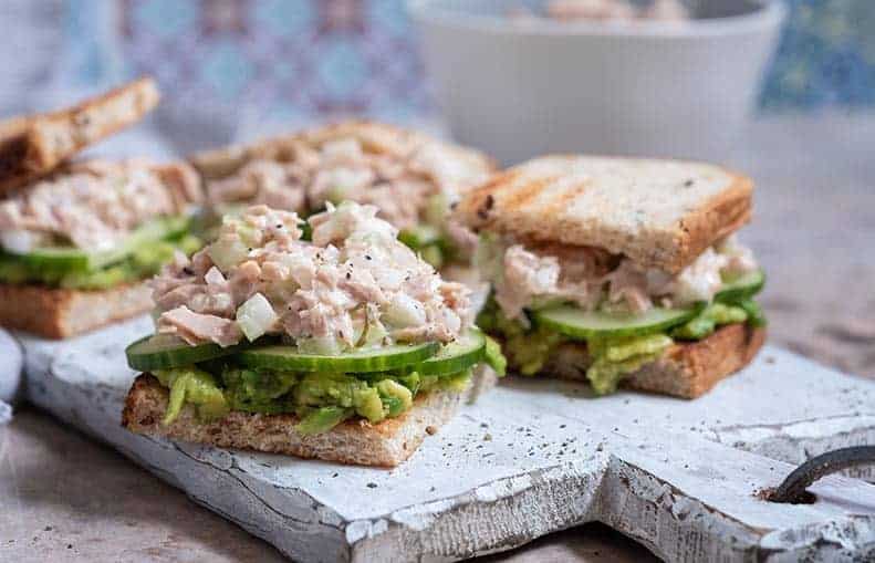 Parallelo Health - your source for health, workouts, food, supplements and more - blog - 10 Healthy Snacks That Keep You Slim - Stuffed Tuna Sandwich